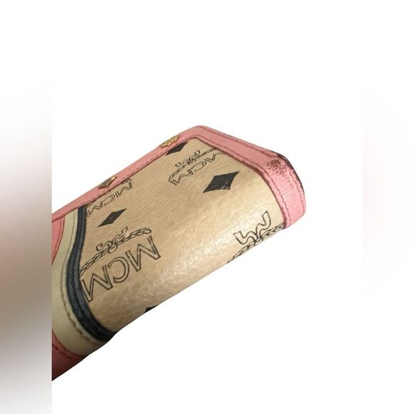 MCM Ziparound Wallet - Picture 4 of 13